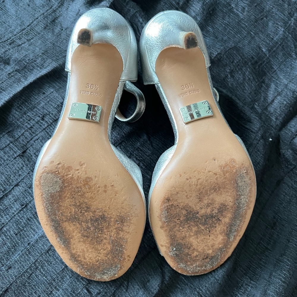 Michael Kors Metallic Silver Leather Heeled Sandals 🎉Host Pick🎉 - Picture 9 of 14
